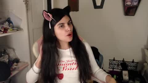 Snapshot of dark_angel_66 chatting on December 26, 2024, 7:03 am Moony online show from December 26, 2024, 7:03 am