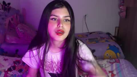 Snapshot of dark_angel_66 chatting on September 22, 2025, 9:44 am Moony online show from September 22, 2025, 9:44 am