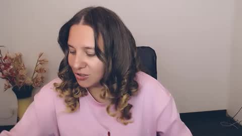 Snapshot of darklure_ chatting on September 14, 2025, 6:07 pm Anna online show from September 14, 2025, 6:07 pm