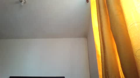 Snapshot of davidcr89 chatting on February 18, 2025, 5:42 pm davidcr89 online show from February 18, 2025, 5:42 pm