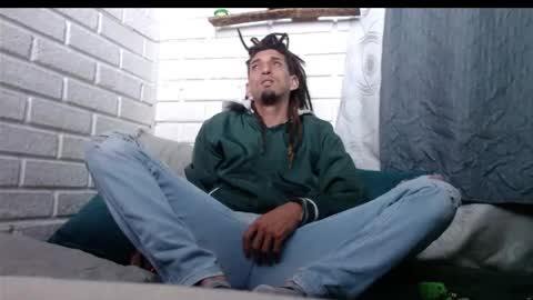 Snapshot of davils12 chatting on March 8, 2025, 9:28 am DAVILS online show from March 8, 2025, 9:28 am