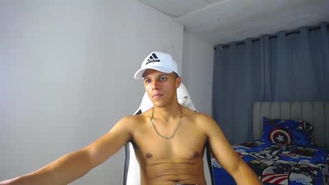 Snapshot of davisito7 chatting on January 1, 2025, 11:40 pm David Angel online show from January 1, 2025, 11:40 pm