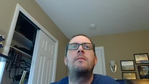 Snapshot of ddeeeezznnuuttzz chatting on January 13, 2025, 1:23 am ddeeeezznnuuttzz online show from January 13, 2025, 1:23 am