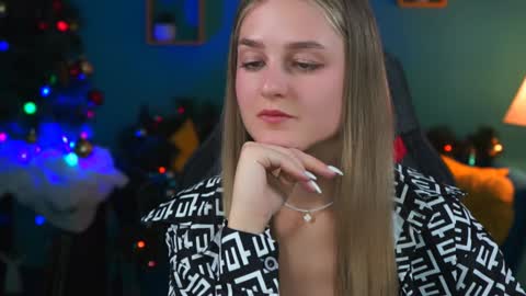 Snapshot of deboralarson chatting on December 20, 2024, 10:16 am Debora online show from December 20, 2024, 10:16 am