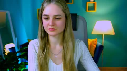 Snapshot of deboralarson chatting on March 9, 2025, 8:18 am Debora online show from March 9, 2025, 8:18 am