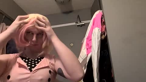 Snapshot of deedeequeen420 chatting on February 28, 2025, 9:25 am deedeequeen420 online show from February 28, 2025, 9:25 am