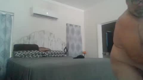 Snapshot of deepdiveme chatting on October 25, 2025, 7:52 pm deepdiveme online show from October 25, 2025, 7:52 pm