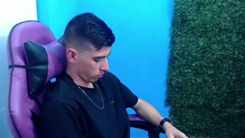 Snapshot of deiby_baby chatting on December 10, 2024, 2:59 am DEIBY online show from December 10, 2024, 2:59 am