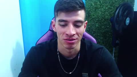 Snapshot of deiby_baby chatting on December 12, 2024, 1:53 am DEIBY online show from December 12, 2024, 1:53 am