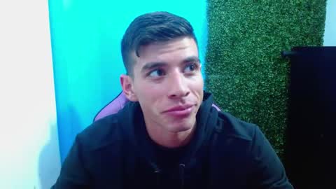 Snapshot of deiby_baby chatting on December 15, 2024, 4:51 am DEIBY online show from December 15, 2024, 4:51 am