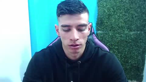 Snapshot of deiby_baby chatting on December 16, 2024, 7:54 pm DEIBY online show from December 16, 2024, 7:54 pm