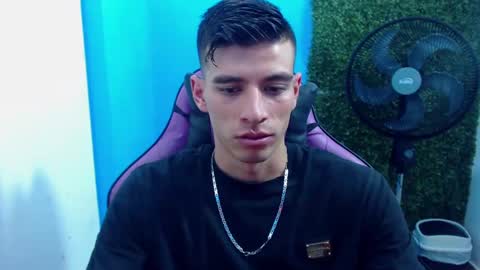 Snapshot of deiby_baby chatting on December 20, 2024, 12:30 am DEIBY online show from December 20, 2024, 12:30 am