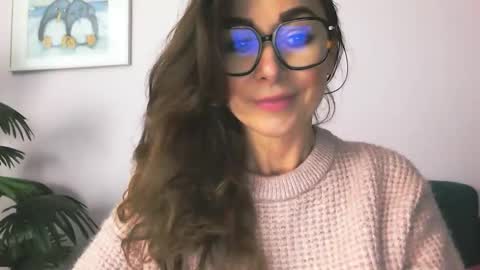 Snapshot of delilah_sweet chatting on October 28, 2025, 4:09 pm delilah_sweet online show from October 28, 2025, 4:09 pm