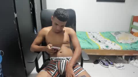 Snapshot of demol_latin chatting on December 6, 2024, 4:36 am MASTER DAV online show from December 6, 2024, 4:36 am