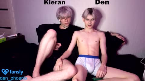 Snapshot of den_phoenix_ chatting on September 26, 2025, 9:41 pm Den Shorty online show from September 26, 2025, 9:41 pm