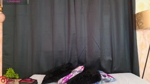 Snapshot of denise_wolfe chatting on October 20, 2025, 12:16 pm Denisse online show from October 20, 2025, 12:16 pm