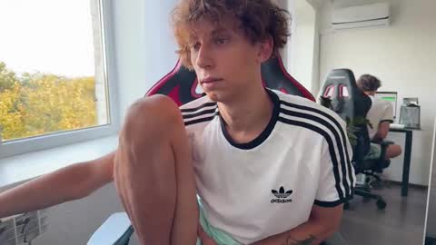 Snapshot of denobluora chatting on September 19, 2025, 8:49 am Jasper online show from September 19, 2025, 8:49 am