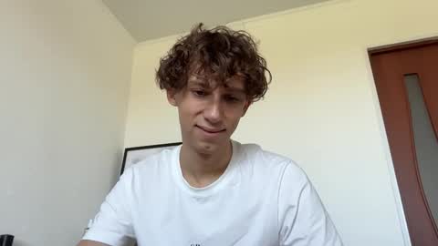 Snapshot of denobluora chatting on September 23, 2025, 10:29 am Jasper online show from September 23, 2025, 10:29 am