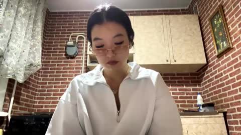 Snapshot of denysebernacchi chatting on September 29, 2025, 1:16 pm Emma online show from September 29, 2025, 1:16 pm