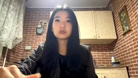 Snapshot of denysebernacchi chatting on October 30, 2025, 12:17 pm Emma online show from October 30, 2025, 12:17 pm