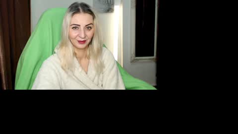 Snapshot of denysya chatting on December 9, 2024, 7:50 am Denysya online show from December 9, 2024, 7:50 am