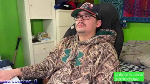 Snapshot of derrick_hose chatting on January 9, 2025, 12:46 am Derrick Hose online show from January 9, 2025, 12:46 am