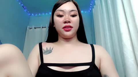 Snapshot of destinyroxie chatting on December 18, 2024, 3:55 pm ROXIE  online show from December 18, 2024, 3:55 pm