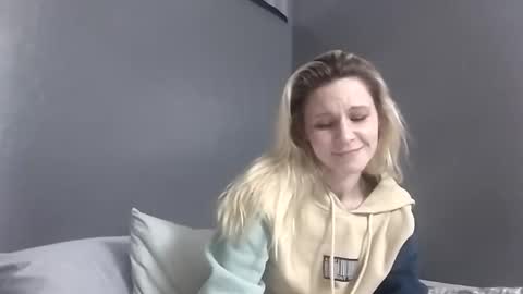 Snapshot of desturbingdetale699 chatting on December 23, 2024, 4:33 am desturbingdetale699 online show from December 23, 2024, 4:33 am