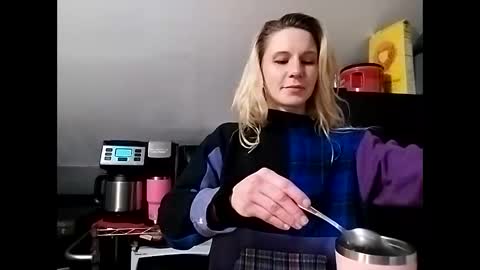 Snapshot of desturbingdetale699 chatting on January 1, 2025, 12:53 am desturbingdetale699 online show from January 1, 2025, 12:53 am