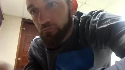 Snapshot of desturbingdetale699 chatting on January 22, 2025, 10:18 am desturbingdetale699 online show from January 22, 2025, 10:18 am