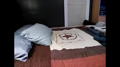 Snapshot of desturbingdetale699 chatting on February 6, 2025, 4:10 am desturbingdetale699 online show from February 6, 2025, 4:10 am