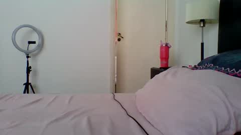 Snapshot of devilbabi chatting on October 9, 2025, 3:21 pm devilbabi online show from October 9, 2025, 3:21 pm