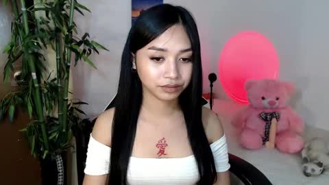 Snapshot of devine_goddessx chatting on February 9, 2025, 8:02 pm Devine Greyson online show from February 9, 2025, 8:02 pm
