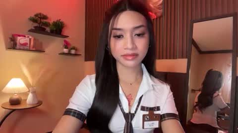 Snapshot of devine_goddessx chatting on September 23, 2025, 6:55 pm Devine Greyson online show from September 23, 2025, 6:55 pm