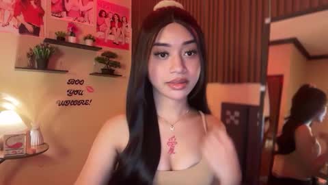 Snapshot of devine_goddessx chatting on October 5, 2025, 4:05 pm Devine Greyson online show from October 5, 2025, 4:05 pm