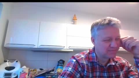 Snapshot of devon_nite chatting on January 7, 2025, 8:03 am Devon online show from January 7, 2025, 8:03 am