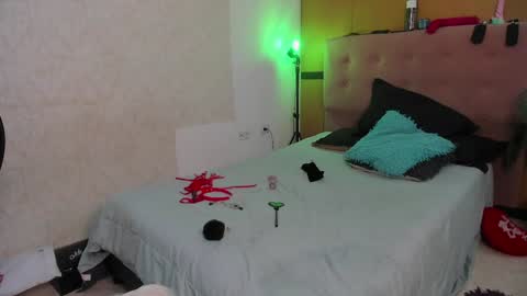 Snapshot of diabla_sexyboobs chatting on December 25, 2024, 12:05 am D I A B L A online show from December 25, 2024, 12:05 am