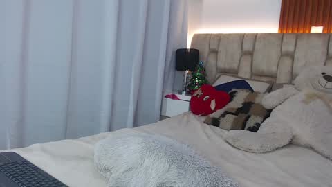 Snapshot of diamond_canela chatting on December 10, 2024, 4:34 am diamond_canela online show from December 10, 2024, 4:34 am