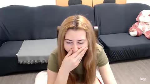 Snapshot of dianasmiey7 chatting on January 21, 2025, 9:35 am dianasmiey7 online show from January 21, 2025, 9:35 am