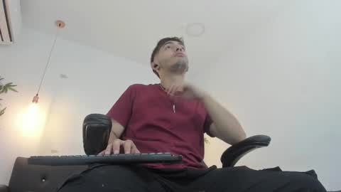 Snapshot of diegorogue_ chatting on December 16, 2024, 12:49 pm Diego rogue online show from December 16, 2024, 12:49 pm