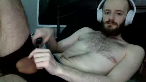 Snapshot of digbicknik chatting on March 4, 2025, 5:53 am digbicknik online show from March 4, 2025, 5:53 am