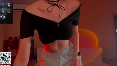 Snapshot of dindin_ chatting on October 17, 2025, 12:52 pm Jessie online show from October 17, 2025, 12:52 pm