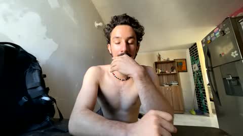 Snapshot of dioni_soe chatting on January 12, 2025, 2:19 pm Henry online show from January 12, 2025, 2:19 pm