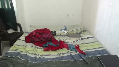 Snapshot of dioni_soe chatting on September 14, 2025, 2:27 pm Henry online show from September 14, 2025, 2:27 pm