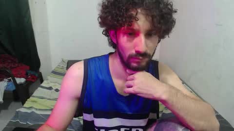 Snapshot of dioni_soe chatting on September 20, 2025, 3:18 am Henry online show from September 20, 2025, 3:18 am