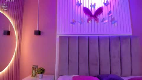 Cristal  online show from October 15, 2025, 4:01 am