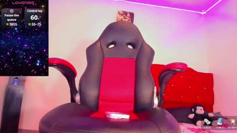 Snapshot of dirtygamesnaomy chatting on January 26, 2025, 6:07 am Naomy online show from January 26, 2025, 6:07 am