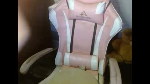 Snapshot of dirtylexa31 chatting on November 3, 2025, 2:51 pm LEXA online show from November 3, 2025, 2:51 pm