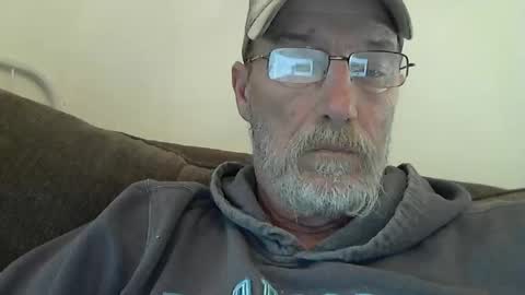 Snapshot of dirtynastyoldman chatting on March 8, 2025, 11:28 pm dirtynastyoldman online show from March 8, 2025, 11:28 pm