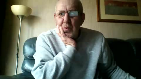 Snapshot of discovery63 chatting on February 17, 2025, 2:37 pm discovery63 online show from February 17, 2025, 2:37 pm